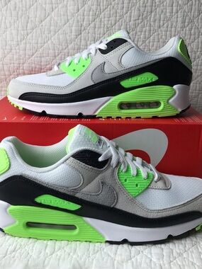 Nike Air Max 90 Shoes Men’s SZ 9 Cave Stone Light Bone DM0029-115